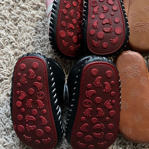 Baby Girl shoes - 5 pair; 2 are Osh Kosh and 3 are HsdsBebe; all size two (2) - Picture 3 of 8